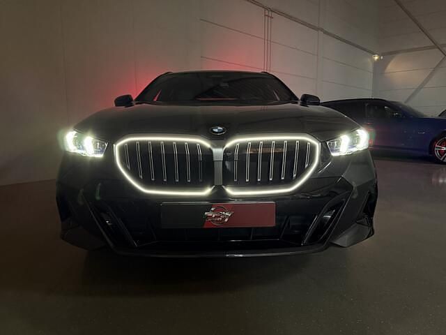Occasion BMW 520 M Sport 208 PK (152 kW) 2025 Grijs (metallic) Stationwagen