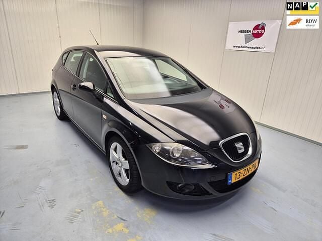 Zwart Occasion 2008 Seat Leon Sport Hatchback | € 2.500 (Goede deal) - Afbeelding 1/4