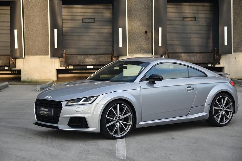 Zilver (metallic) Gebruikt 2018 Audi TTS Proline Coupé | € 34.750 (Eerlijke prijs) - Afbeelding 1/4