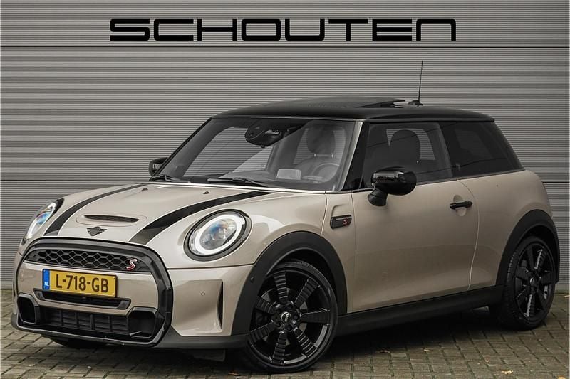 Grijs Gebruikt 2021 Mini Cooper S Hatchback | € 29.900 (Goede deal) - Afbeelding 1/3