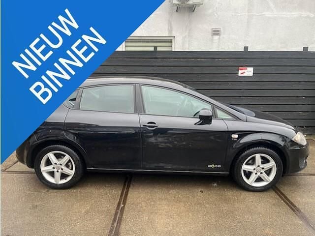 Zwart Occasion 2011 Seat Leon Ecomotive Hatchback | € 3.995 (Eerlijke prijs) - Afbeelding 1/4