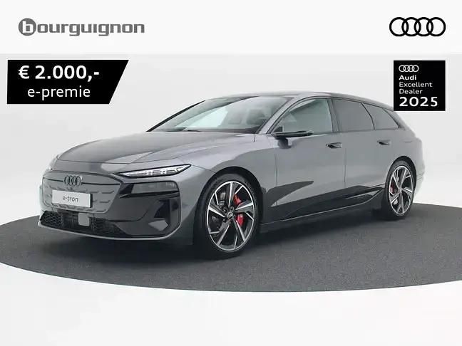 Grijs Nieuw 2024 Audi A6 e-tron S-Line Stationwagen | € 107.068 - Afbeelding 1/4