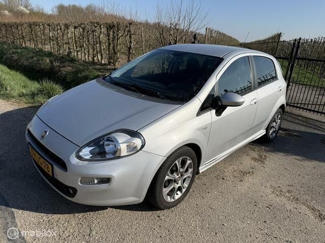 Grijs Gebruikt 2013 Fiat Punto Evo Lounge Hatchback | € 2.500 (Super prijs) - Afbeelding 1/4