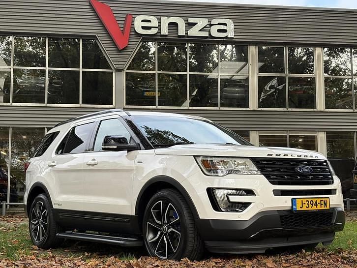 Wit Gebruikt 2019 Ford Explorer XLT SUV | € 44.999 - Afbeelding 1/4