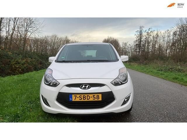 Wit Gebruikt 2013 Hyundai ix20 Hatchback | € 6.750 (Eerlijke prijs) - Afbeelding 1/4