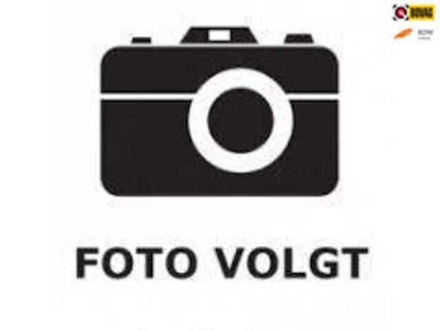 Rood Gebruikt 2005 Ford Ka Style Hatchback | € 1.495 (Eerlijke prijs) - Afbeelding 1/4