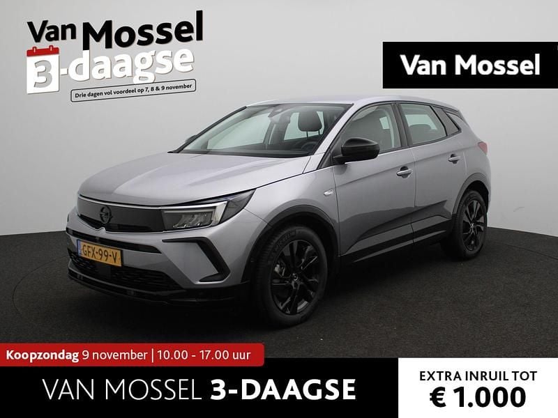Grijs Gebruikt 2024 Opel Grandland X SUV | € 31.940 (Eerlijke prijs) - Afbeelding 1/4
