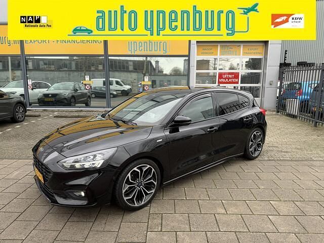 Zwart (metallic) Occasion 2019 Ford Focus Business Edition Hatchback | € 12.950 (Duur) - Afbeelding 1/4