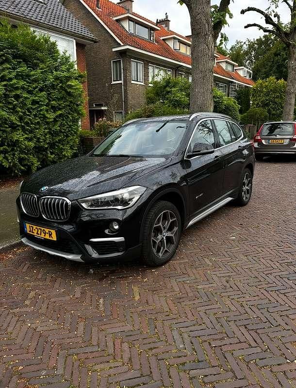 Zwart Gebruikt 2016 BMW X1 Executive SUV | € 18.500 (Eerlijke prijs) - Afbeelding 1/2
