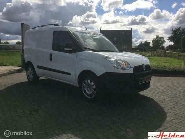 Wit Gebruikt 2013 Fiat Doblò MPV | € 7.450 (Iets duurder) - Afbeelding 1/4