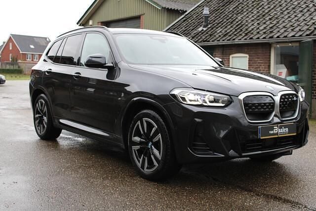 Occasion BMW iX3 M Sport 210 kW (286 PK) 2024 Grijs (metallic) SUV