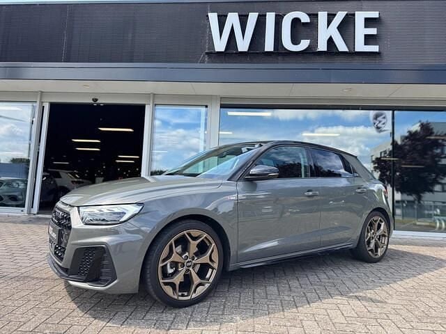 Grijs Gebruikt 2019 Audi A1 Sportback Edition .1 Hatchback | € 22.400 (Eerlijke prijs) - Afbeelding 1/4