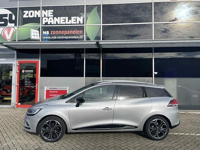 Occasion Renault Clio GrandTour Bose Edition 118 PK (86 kW) 2017 Grijs (metallic) Stationwagen