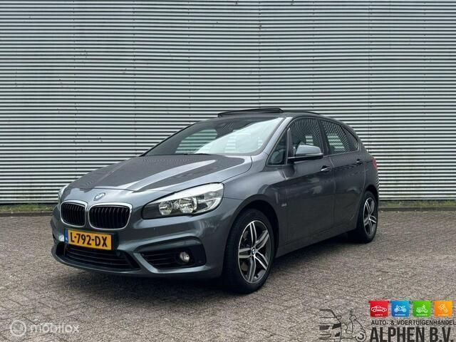 Grijs Gebruikt 2017 BMW 220 Executive Stationwagen | € 12.500 (Eerlijke prijs) - Afbeelding 1/4
