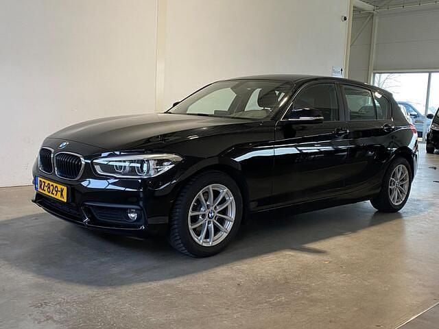 Occasion BMW 118 Executive 136 PK (100 kW) 2018 Zwart Hatchback
