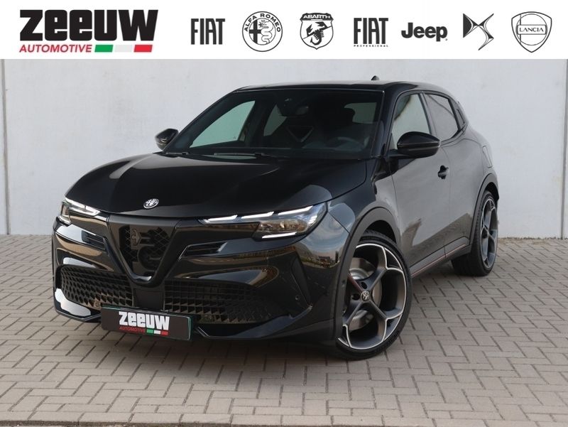 Zwart Nieuw 2025 Alfa Romeo Junior Veloce SUV | € 53.900 (Duur) - Afbeelding 1/4