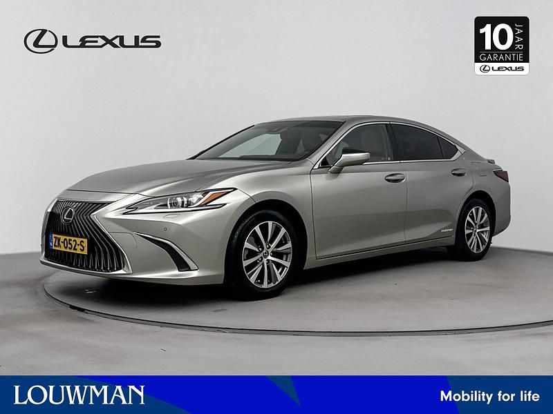 Grijs Gebruikt 2019 Lexus ES300H Business Edition Sedan | € 34.995 (Eerlijke prijs) - Afbeelding 1/4