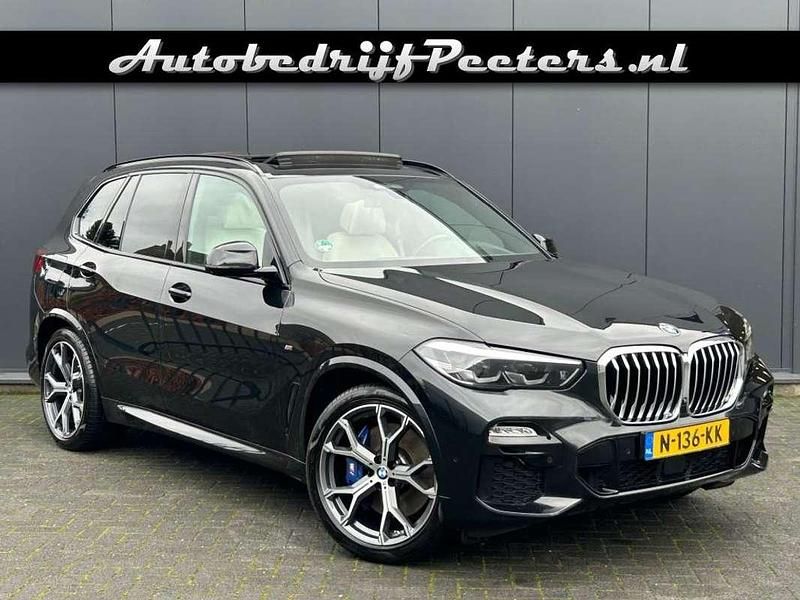 Zwart Occasion 2021 BMW X5 M Sport SUV | € 54.950 (Super prijs) - Afbeelding 1/4