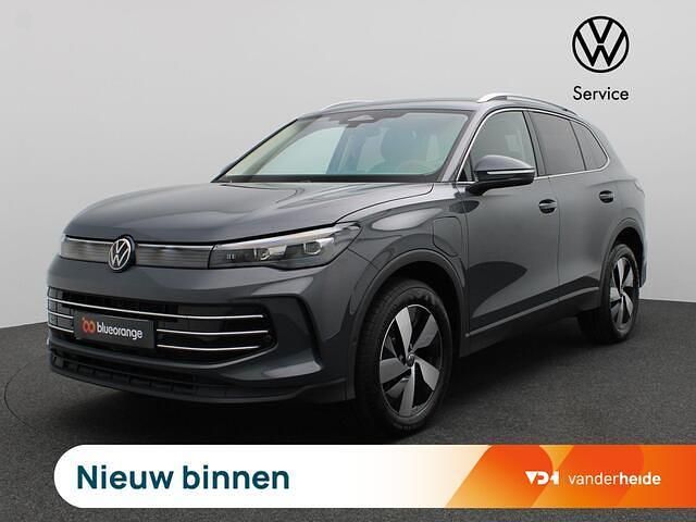 Grijs Nieuw 2025 VW Tiguan Active SUV | € 48.900 (Goede deal) - Afbeelding 1/3
