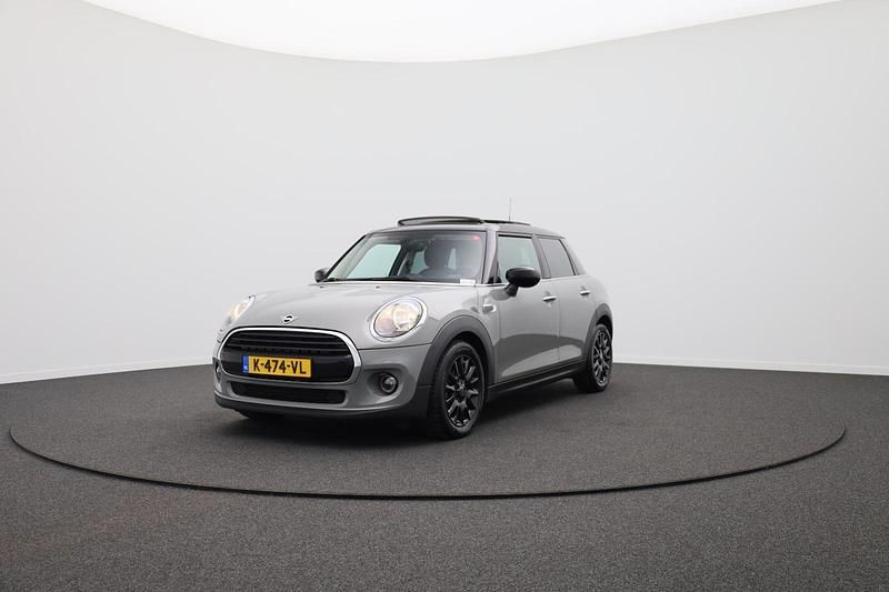 Occasion Mini Cooper Business 136 PK (100 kW) 2021 Grijs Hatchback