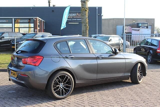 Occasion BMW 118 136 PK (100 kW) 2017 Grijs (metallic) Hatchback