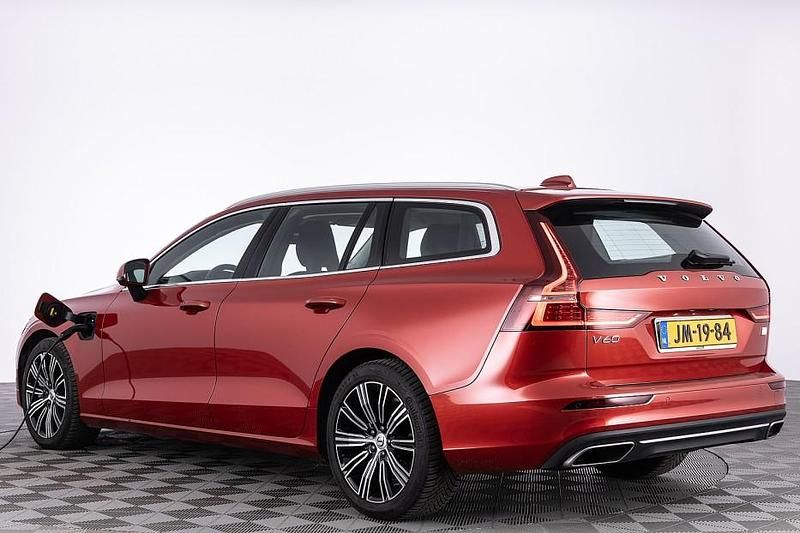 Occasion Volvo V60 Inscription 2026 Rood Stationwagen