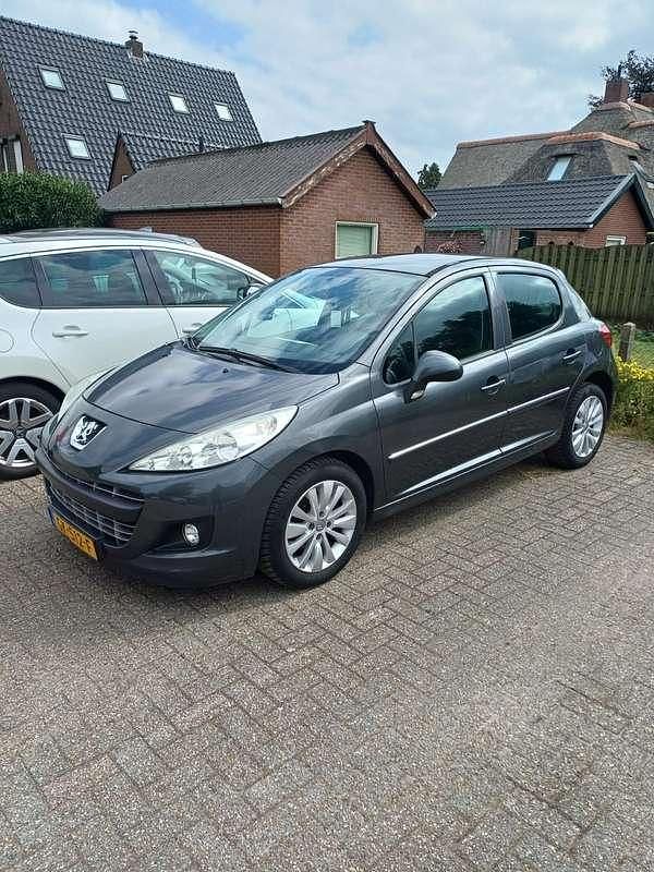 Occasion 2011 Peugeot 207 Sportium Sedan | € 2.700 (Goede deal) - Afbeelding 1/4