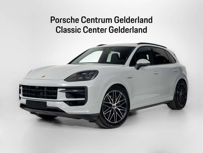 Grijs Gebruikt 2024 Porsche Cayenne SUV | € 149.900 - Afbeelding 1/4