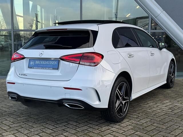 Occasion Mercedes A250 AMG line 218 PK (160 kW) 2023 Wit Hatchback