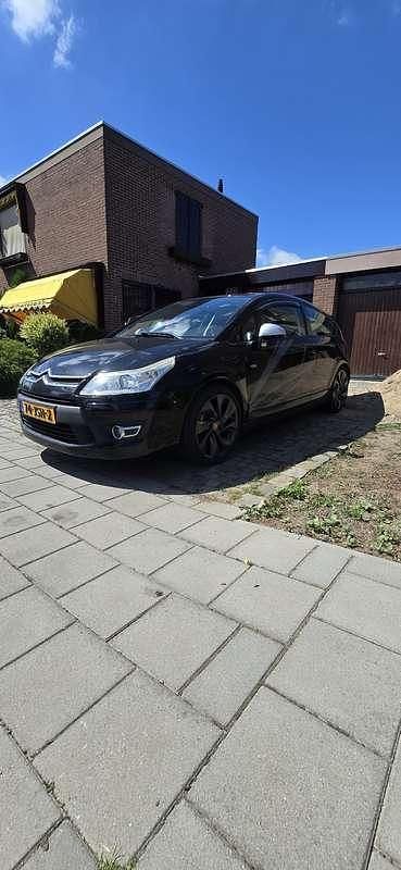 Zwart Occasion 2009 Citroën C4 Hatchback | € 5.700 - Afbeelding 1/4