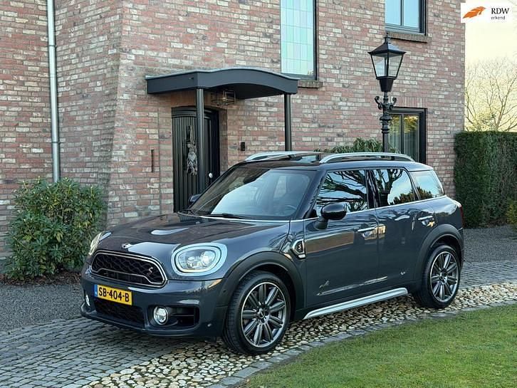 Grijs Occasion 2017 Mini Cooper S Countryman Chili SUV | € 20.900 (Eerlijke prijs) - Afbeelding 1/4