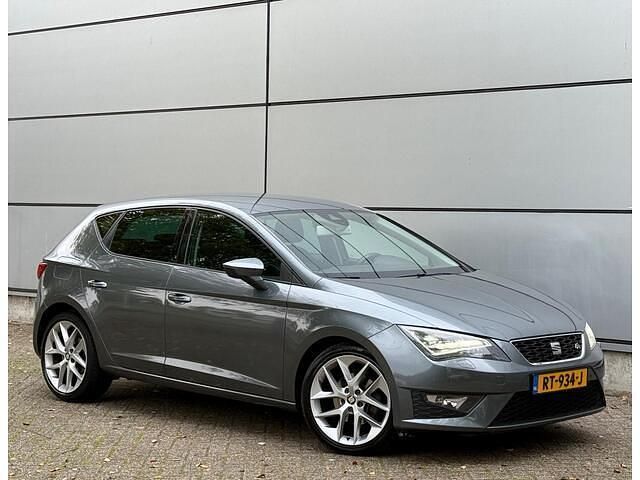 Grijs Occasion 2013 Seat Leon FR Hatchback | € 7.950 (Eerlijke prijs) - Afbeelding 1/4