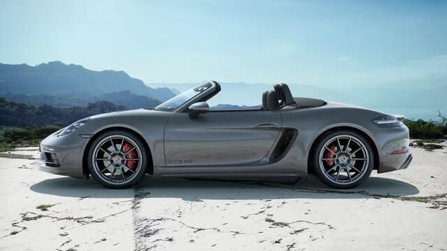 Grijs, metallic lak Gebruikt 2022 Porsche 718 Boxster GTS Cabriolet | € 124.900 (Duur) - Afbeelding 1/4
