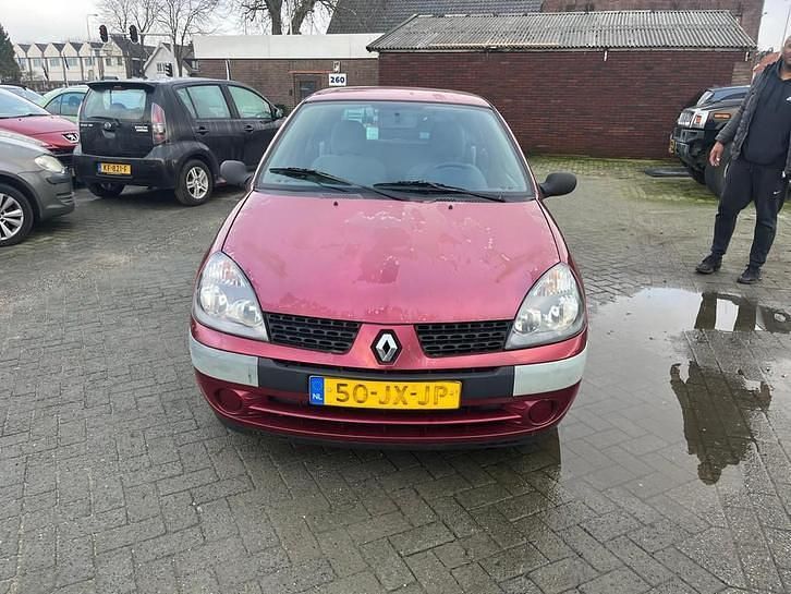 Gebruikt 2002 Renault Clio II Expression | € 950 (Goede deal) - Afbeelding 1/4