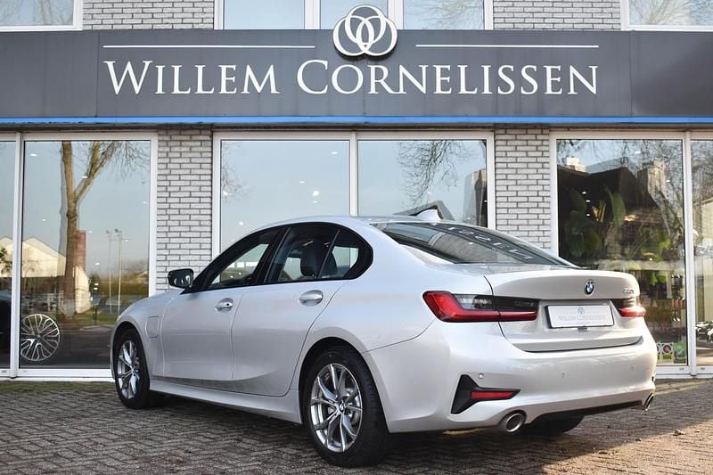 Occasion BMW 330e Executive 292 PK (214 kW) 2019 Grijs Sedan