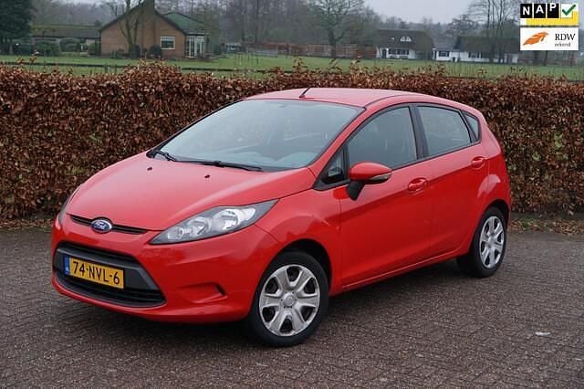 Occasion Ford Fiesta Limited 60 PK (44 kW) 2010 Rood Hatchback