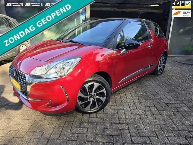 Rood Gebruikt 2017 DS Automobiles DS3 So Chic Hatchback | € 7.999 (Goede deal) - Afbeelding 1/4