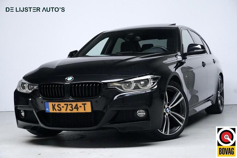 Zwart Gebruikt 2016 BMW 330 Executive Sedan | € 22.945 (Eerlijke prijs) - Afbeelding 1/4