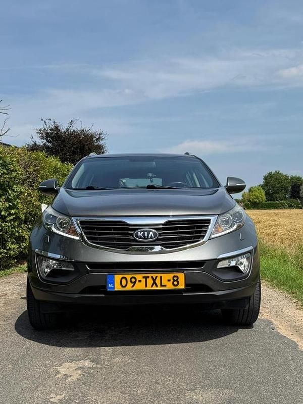 Grijs Gebruikt 2012 Kia Sportage SUV | € 10.750 (Eerlijke prijs) - Afbeelding 1/4
