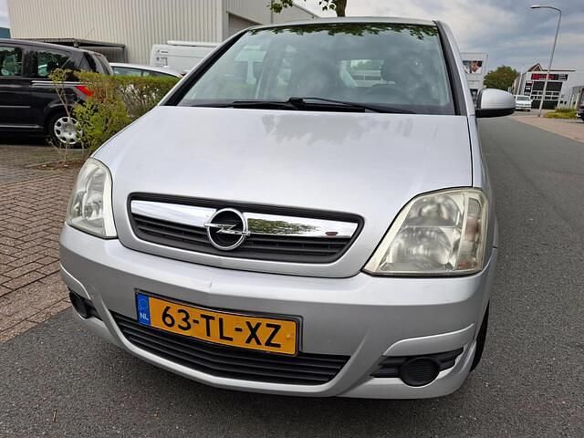Grijs Gebruikt 2006 Opel Meriva Enjoy MPV | € 1.050 (Goede deal) - Afbeelding 1/4