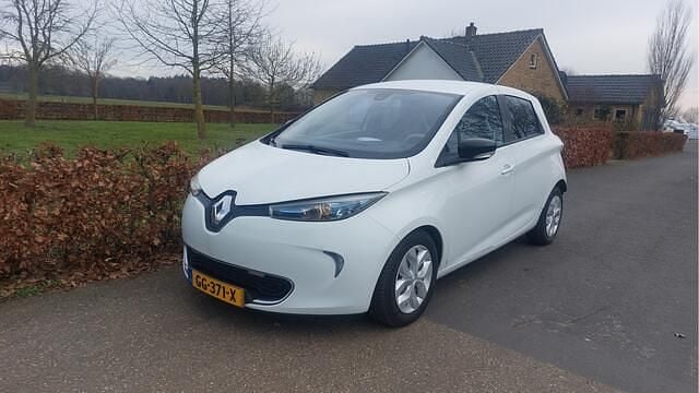 Occasion Renault Zoe Life 65 kW (89 PK) 2015 Wit Hatchback