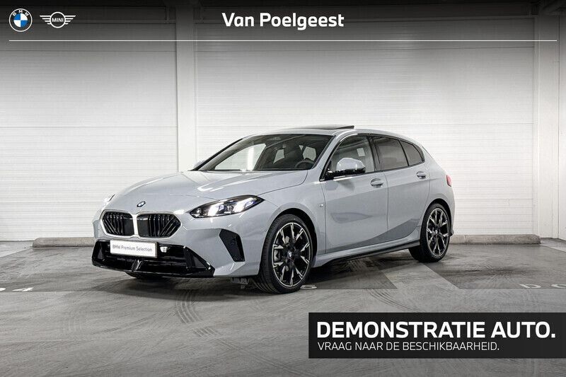 Grijs Gebruikt 2025 BMW 120 M Sport Hatchback | € 53.501 (Duur) - Afbeelding 1/4