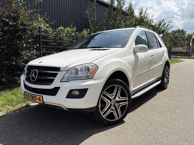 Wit Gebruikt 2006 Mercedes ML500 SUV | € 7.999 (Super prijs) - Afbeelding 1/4