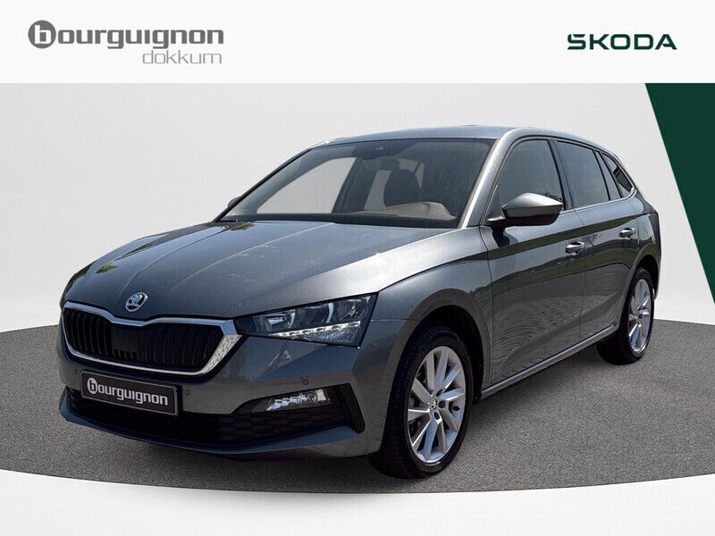 Grijs Gebruikt 2023 Skoda Scala Clever Hatchback | € 20.200 (Eerlijke prijs) - Afbeelding 1/4