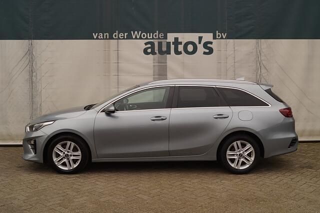 Grijs Gebruikt 2019 Kia Ceed Sportswagon Stationwagen | € 10.400 (Eerlijke prijs) - Afbeelding 1/4
