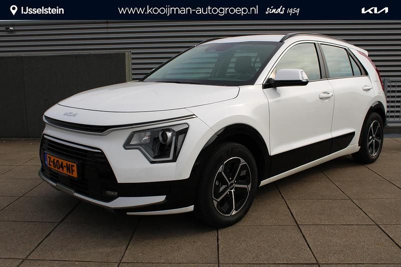 Snow white pearl Gebruikt 2024 Kia Niro SUV | € 30.900 (Super prijs) - Afbeelding 1/4