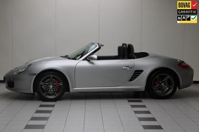 Grijs, metallic lak Gebruikt 2006 Porsche Boxster S Cabriolet | € 29.987 (Eerlijke prijs) - Afbeelding 1/4