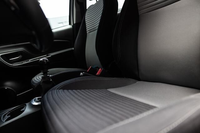 Occasion Toyota Yaris 112 PK (82 kW) 2019 Wit Hatchback