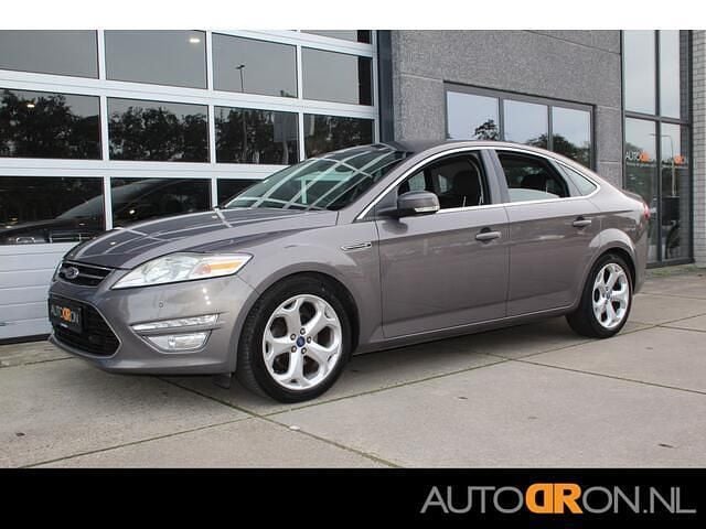 Bruin Gebruikt 2011 Ford Mondeo Titanium Hatchback | € 6.995 (Eerlijke prijs) - Afbeelding 1/3