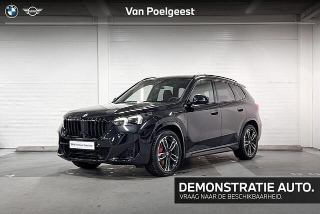 Zwart Occasion 2026 BMW X1 Comfort Edition SUV | € 67.373 - Afbeelding 1/4